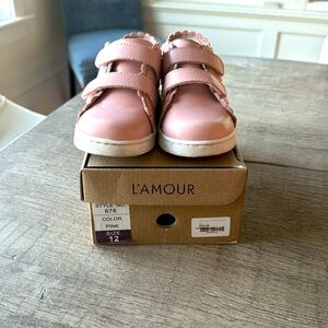 L’Amour Caroline Scalloped Sneakers